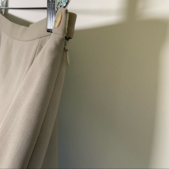 Giorgio Armani Vintage Wool Pencil Skirt w/ Rayon Lining Tan Medium - Picture 5 of 5